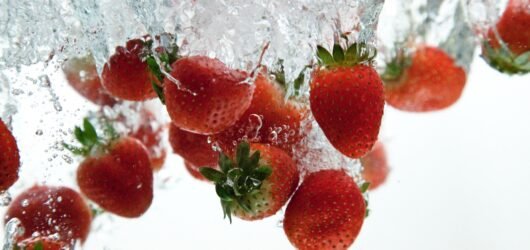 ¿Cómo lavar frutas y verduras para eliminar pesticidas y otros residuos?
